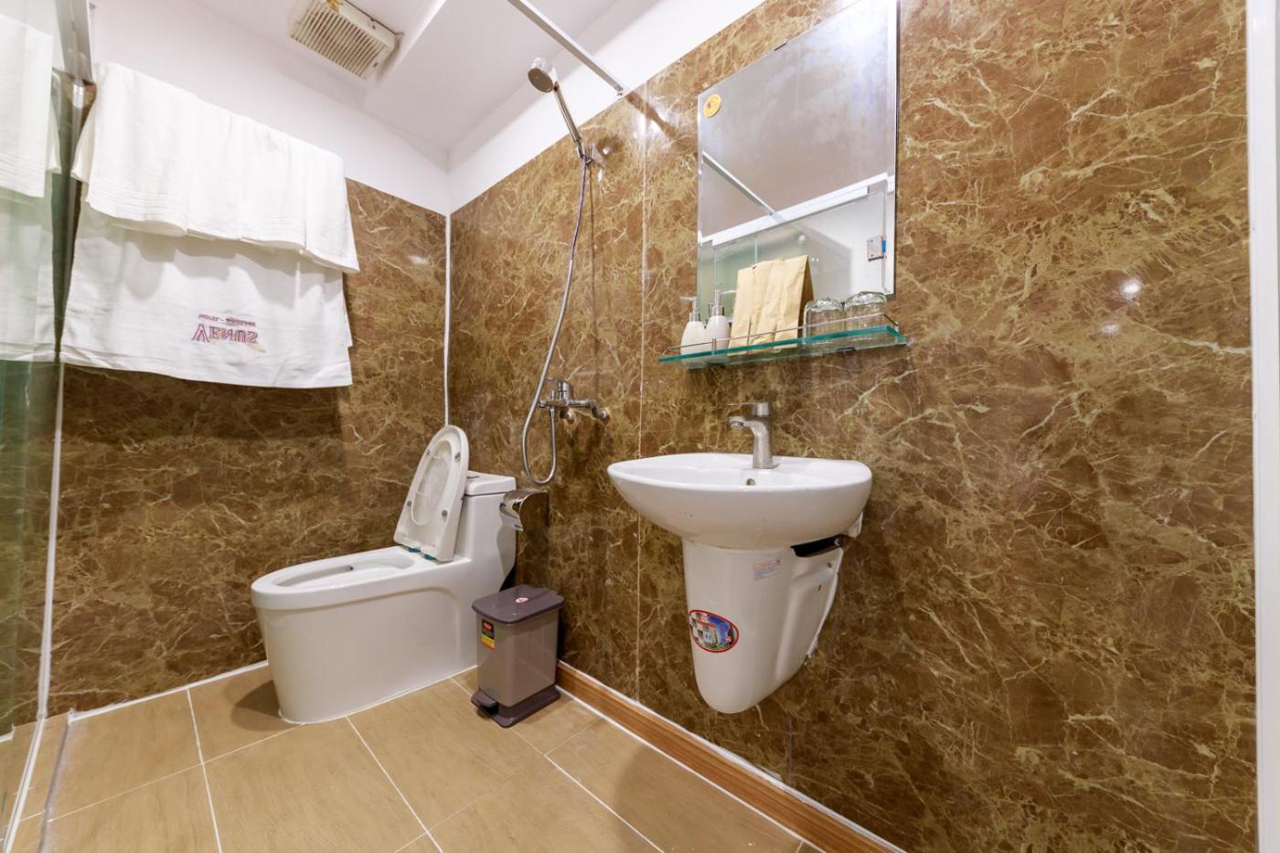 Venus Hotel & Massage - Bui Vien Walking Street Ho Chi Minh Zewnętrze zdjęcie
